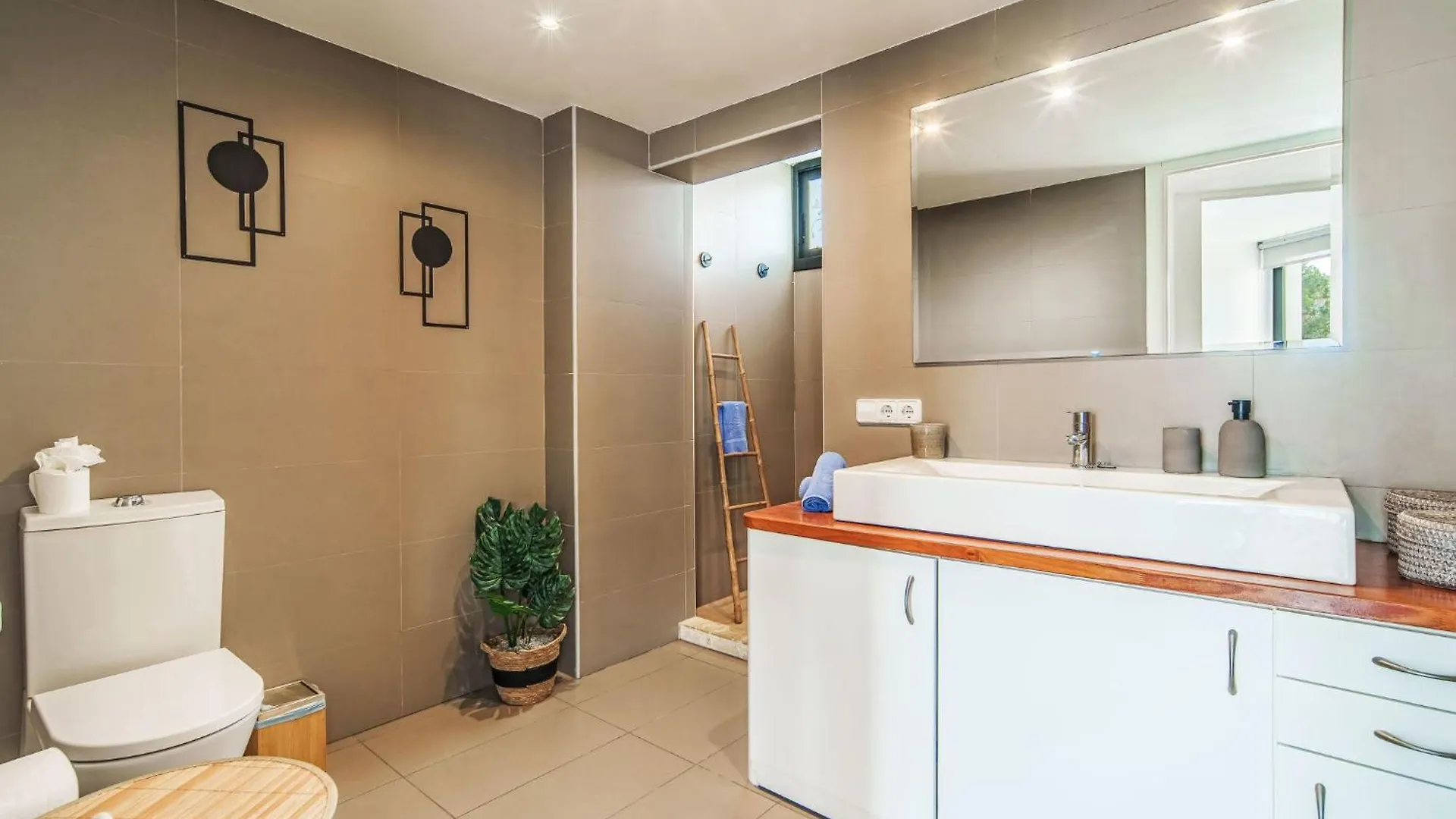 Apartment Oratge Beach Views By Interhome Port de Pollenca